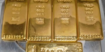 هندوستان‌ده اۉزبېکستان ایکی فقراسی آلتین بیلن اوشلنگن