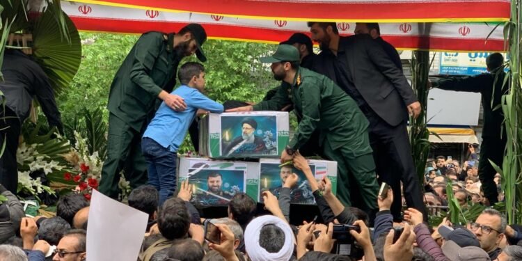 ایران جمهور باشلیغی پنجشنبه کونی توپراققه تاپشیریله‌دی