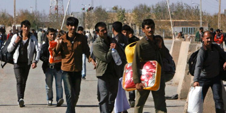 بیر ییل ایچیده ۱ میلیون و ۳۰۰ مینگ مهاجر ایراندن چیقاریلگن