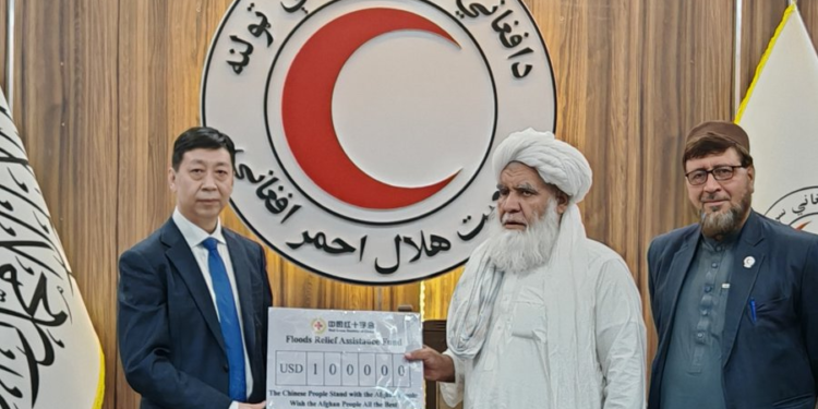 چین افغانستان اوچون بۉلگن ۱۰۰ مینگ دالر یاردمنی طالبانگه تاپشیردی