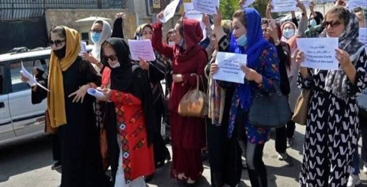 بیرقنچه افغانستان‌لیک عیاللر تامانیدن جنسی آپارتایدگه قرشی جهانی کمپاین باشلنگن