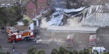 هندوستان‌ نینگ گجرات ایالتیده اۉلیملی یانغین صادر بۉلگن