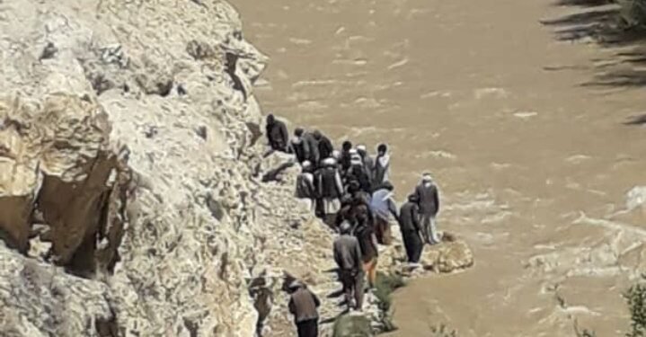 بامیان‌ده تاغ سیلجیشی عاقبتیده کمیده ۵ کیشی اۉلیب و یره‌لنگن