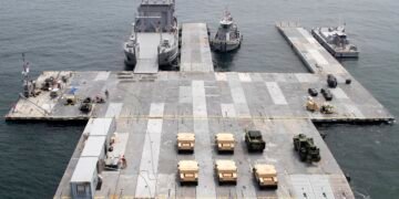 غزه‌گه انسان‌پرورلیک یاردملرنی جونه‌تیش اوچون بۉلگن اسکله تیارلنگن