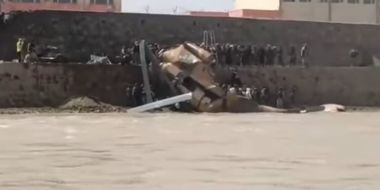 غور ولایتیده حربی بیر تیک اوچر قوله‌ب توشدی