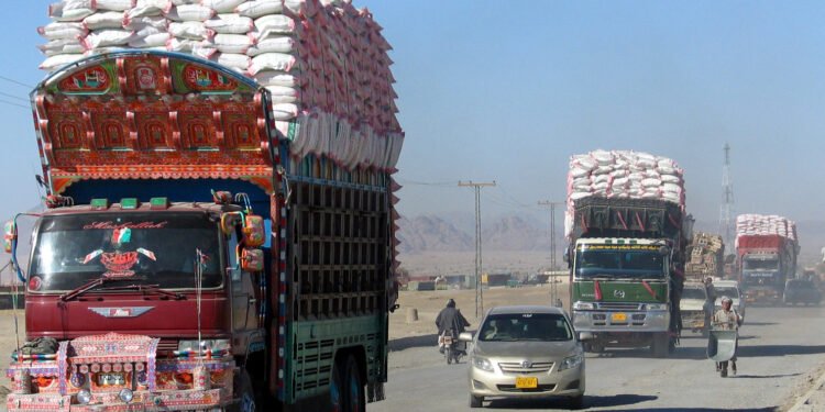 طالبان ۱۷۹ مینگ تُن‌گه یقین قاچاقی توارلر مصادره اېتیلگنیدن خبر بېردی