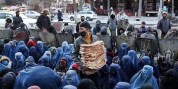 آذیق_آوقت دستوری: افغانستان اهالیسی جمله‌سیدن اۉچ‌دن بیر قسمی آچلیککه دوچ دیر