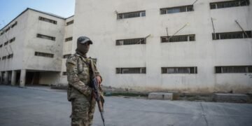 افغانستان‌ده ۶۰ چیت‌ایل فقراسی طالبان قماقخانه‌لریده دیر