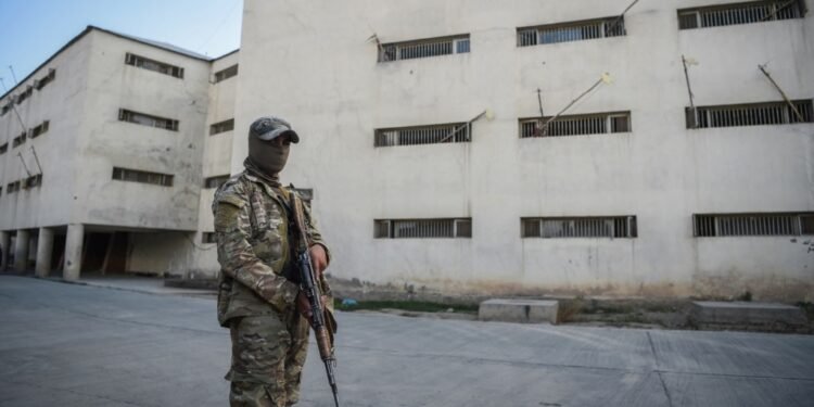 افغانستان‌ده ۶۰ چیت‌ایل فقراسی طالبان قماقخانه‌لریده دیر