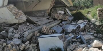 فاریاب‌ده ییر سیلجیشی عاقبتیده بیر مکتب بناسی چوککن