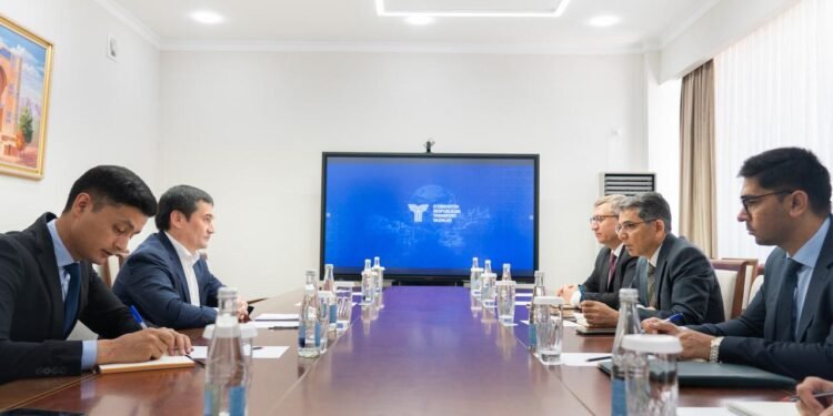 اۉزبېکستان و پاکستان سوداگرلیک علاقهلرینی افغانستان آرقهلی آشیرماقده