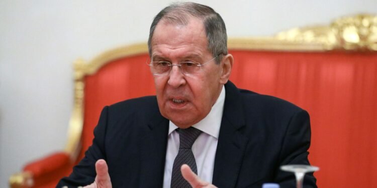 سرگی لاوروف: افغانستان‌دن بۉلگن ترورچیلیک تهدیدلری خصوصیده چاره کوریش‌ کېره‌ک