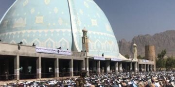 طالبان خوفسیزلیک خواطرلری بیلن بیرگه هییت نمازینی اوقیدی