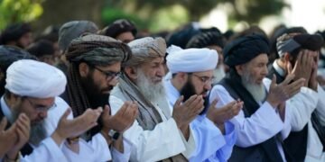 طالبان باش وزیری بو گروه مخالف‌لریدن قرشی‌لیکدن قۉل تارتیش‌لرینی سۉره‌دی