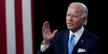 بایدن: امریکا کوچلری افغانستان‌دن بۉلگن تهدیدلرنی اوزاق‌دن کوزه‌تیب تورگن