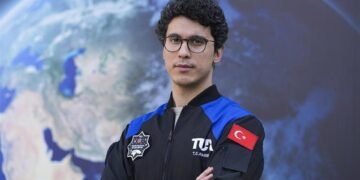 ترکیه‌لیک فضانورد جهانگیر آتاسیور بوگون فضاگه اوچه‌دی