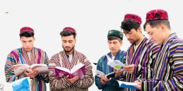 افغانستان اکادمیک ساحه‌سیده اۉزبېک تیلی تقدیری یاش‌لر قۉلی‌ده