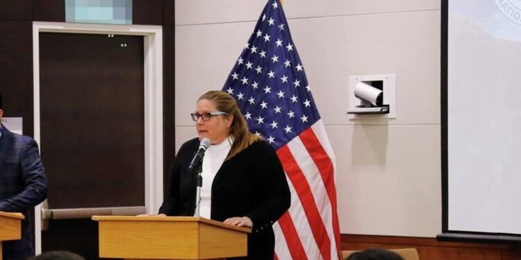 کرن دکر: بو کېتیش‌گه طالبان افغانستان‌نی هیچ قچان دنیا بیلن قوشه آلمه‌یدی