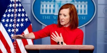 افغانستان‌دن امریکانینگ چیقیشی جنجللری؛ جان ساکی شهادت بېره‌دی