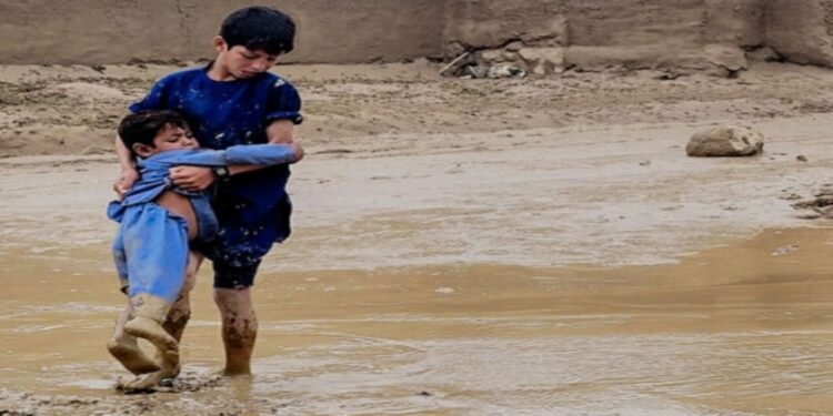 افغانستانده سوو تاشقینلریدن زیان کورگن بالهلر احوالی خواطرلی دیر