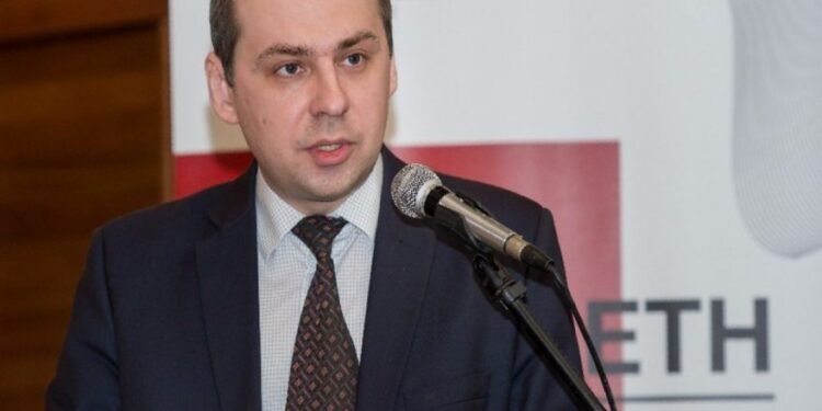 روسیه ایلچیسی: روسیه طالبان‌نی ترورچیلیک رویخط‌دن چیقاریش‌ده اۉز منفعت‌نی اویله‌یدی