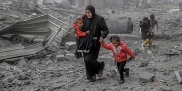 اسراییل غزه‌نینگ بیر بولیمی یشاوچیلریدن یشش جایلرینی بوشه‌تیشنی خواهله‌دی