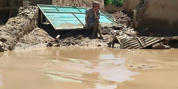 اۉتگن هفته یوز بېرگن سوو تاشقینلر عاقبتیده ۵۸ کیشی جان بېرگن