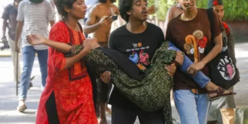 بنگله‌دیش‌ده طلبه‌لرنی ناراضلیکلری زوره‌وانلیکلرگه تارتیلدی