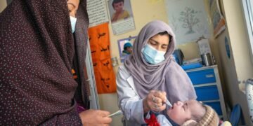 یونیسف: افغانستان‌ده هر ۳ باله‌دن بیر باله ساغلیق امکانیت‌سیزلیک حالده تۉغیله‌دیلر