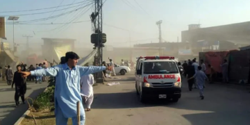 پاکستان‌ده ایکی قوم آره‌سیده تۉقنه‌شوو؛ ۲۱۰ دن آرتیق کیشی اۉلیب و یره‌لنگن