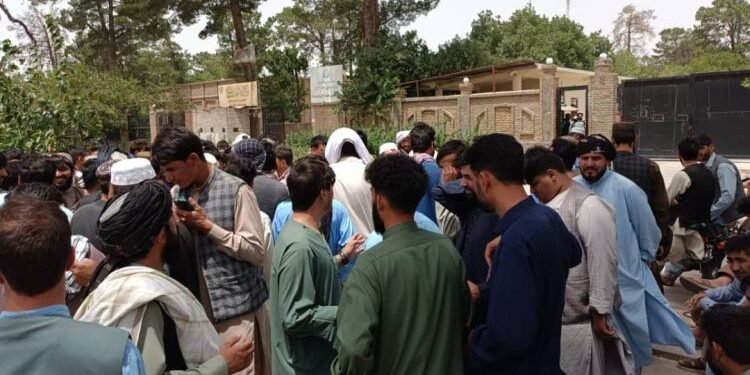 هراتده صرافلر ناراضلیک نمایش یۉلگه قۉیگن