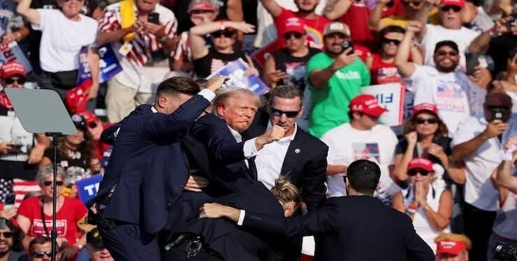 ترامپ قورالی هجومچی‌لر هجومی‌دن امان قالدی