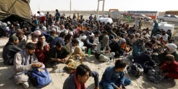 ایکی مینگ‌دن آرتیق مهاجر ایران و پاکستان‌دن افغانستان‌گه قیتیب کېلگن