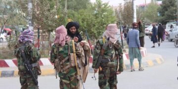 غورده سابق حربی‌لردن ا‌وچ ایناغه طالبان تامانیدن اۉلدیریلگن