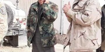 فاریاب‌ده طالبان سابق حربی‌لردن بیری نینگ اویی‌نی ‌زورلب آلیب بیر پشتون‌گه بېرگن