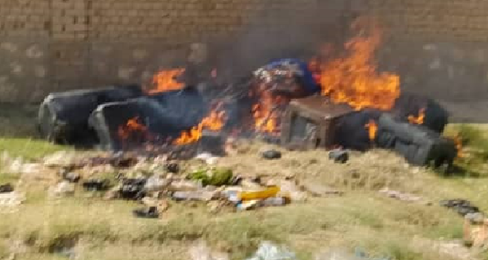 سرپل‌ده طالبان تامانیدن موسیقه اسباب‌لری آلاو بېریلدی