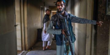 طالبان قماقخانه‌لریده اسیر امریکا فقرالرینی کیم‌لیگی اعلام اېتیلدی