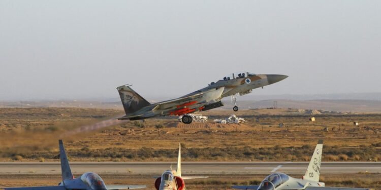 آکسیوس: ایران اسراییل برابریده هجوم اویوشتیریش اوچون تیارگرلیکلرنی آلگن