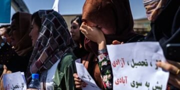 طالبان حاکمیتی اوچ ییل‌لیگی؛ قیزلرنی جبری تورموش‌گه چیقاریلیشی کۉپه‌یگن