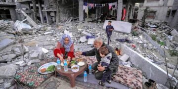 غزه‌ده آتیش-کېسین مقصد سۉزلشوولرنی ینگی باسقیچی بوگون باشلنه‌دی