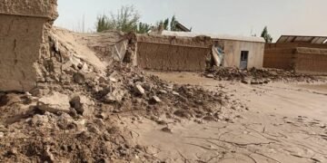 غزنی‌ده سوو تاشقینی باعث آلتی کیشی اۉلیب و یره‌لنگن