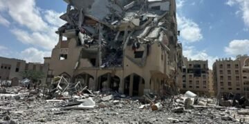 یقین‌ شرق‌ده تینچ‌لیک سۉزلشوولری بیلن بیرگه حربی قرمه‌ قرشی‌لیکلر هم دوام اېتماقده