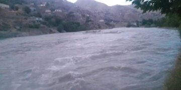 بدخشان‌ده بیر ییگیت سووگه چوکیب جان بېرگن