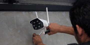 طالبان: یالغیز کابل‌ده ۹۰ مینگ خوفسیزلیک کمره‌لری اورنه‌تیلگن