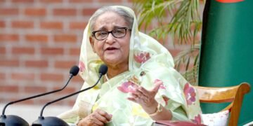 بنگله‌دیش باش وزیری بو مملکت‌دن قاچیب چیققن