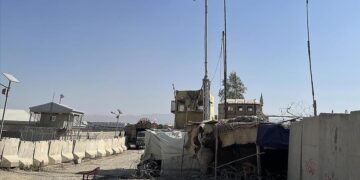 پاکستان و طالبان آره‌سیده‌گی تۉقنه‌شووده بیر عیال و ایکی باله جان بېرگن