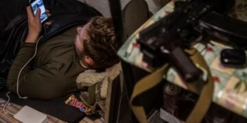 اوکراین‌ده تلگرام‌دن دولت خادملری ایش آلیشی تقیق‌لندی