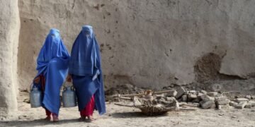 اسپانیالیک بیر قنچه عیاللری طالبان محاکمه اېتیلیشینی سۉره‌دی