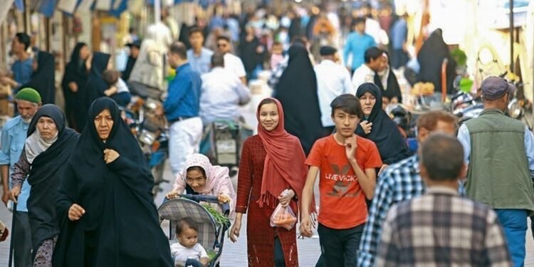 تهران‌ده ناقانونی مهاجرلر هر قنده‌ی خذمتلردن محروم اېتیله‌دی