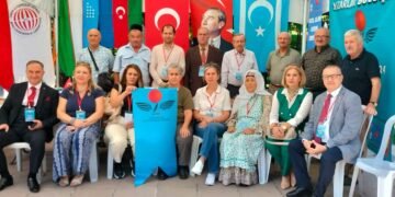 انقره‌ده تورک دنیاسی شاعرلری و یازووچیلری اوچره‌شگن